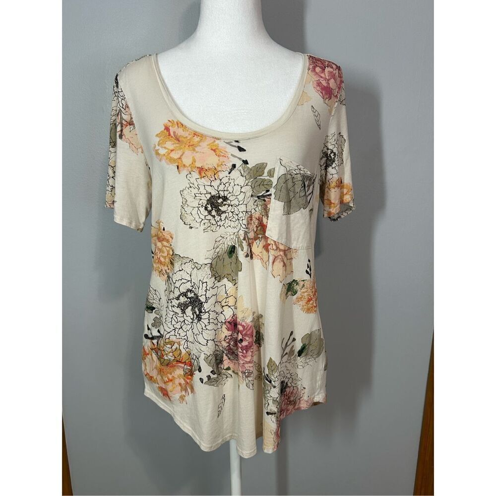 Aritzia Babaton floral scoop neck short sleeve tshirt size M BIN Q
